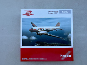 1/200 HERPA 572613 HAWAIIAN AIRLINES DOUGLAS DC-3, REG. N33608 LIMITED EDITION