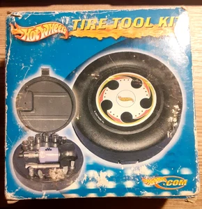 Hot Wheels Kit Attrezzi Pneumatici - Presa/Vite Multiutensile c.2002 VHTF! Raro! - Foto 1 di 4