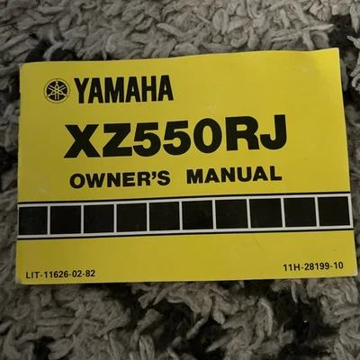 1982 年 YAMAHA VISION 550 XZ550RJ XZ550 11H-28199-10 摩托车所有者手册 — 第 1/3 张图片