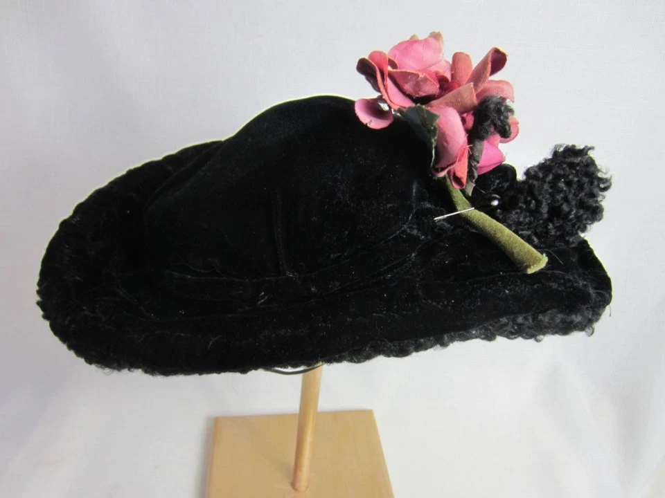 *1920's True Antique Ladies Hat Black Velvet, Faux Curly Lamb HTF Style - Image 1 of 4