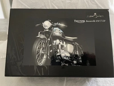 Minichamps 1:12 Triumph Bonneville 650 T-120 1959 Clasic Bike Series #7 - Image 1 of 4