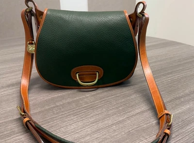 Bolso Dooney & Bourke Herradura Sillín Todo Clima Cuero Verde Cartera De Colección Foto 1 de 4