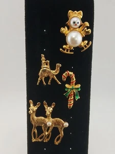 AVON Vintage Dorado Imitación Perlas Esmalte Multicolor 4 Diseños NAVIDAD Tac Pin - Imagen 1 de 10