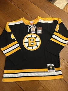 Mitchell & Ness Bobby Orr Boston Bruins 1971-72 Blue Line Vintage Hockey Jersey - Picture 1 of 8