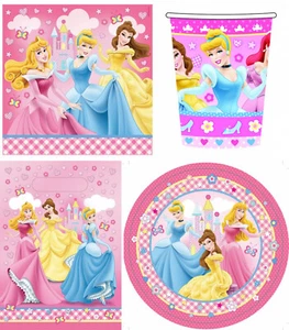 Disney Princess 40 Piece Party Pack ( 8 Plates 8 Cups 8 Loot Bags 16 Napkins ) - Bild 1 von 5