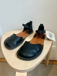 Women’s Crupon Black Leather Barefoot Sandals - Trevi 9US/39EURO NWT - Picture 1 of 3