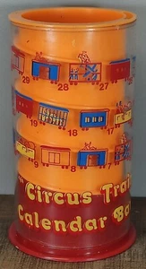 Banco calendario circo vintage 53/4" de alto - Imagen 1 de 6