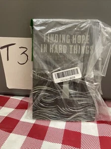 Finding Hope in Hard Things by Pierce Taylor Hibbs Paperback Book Free Shipping - Imagen 1 de 3