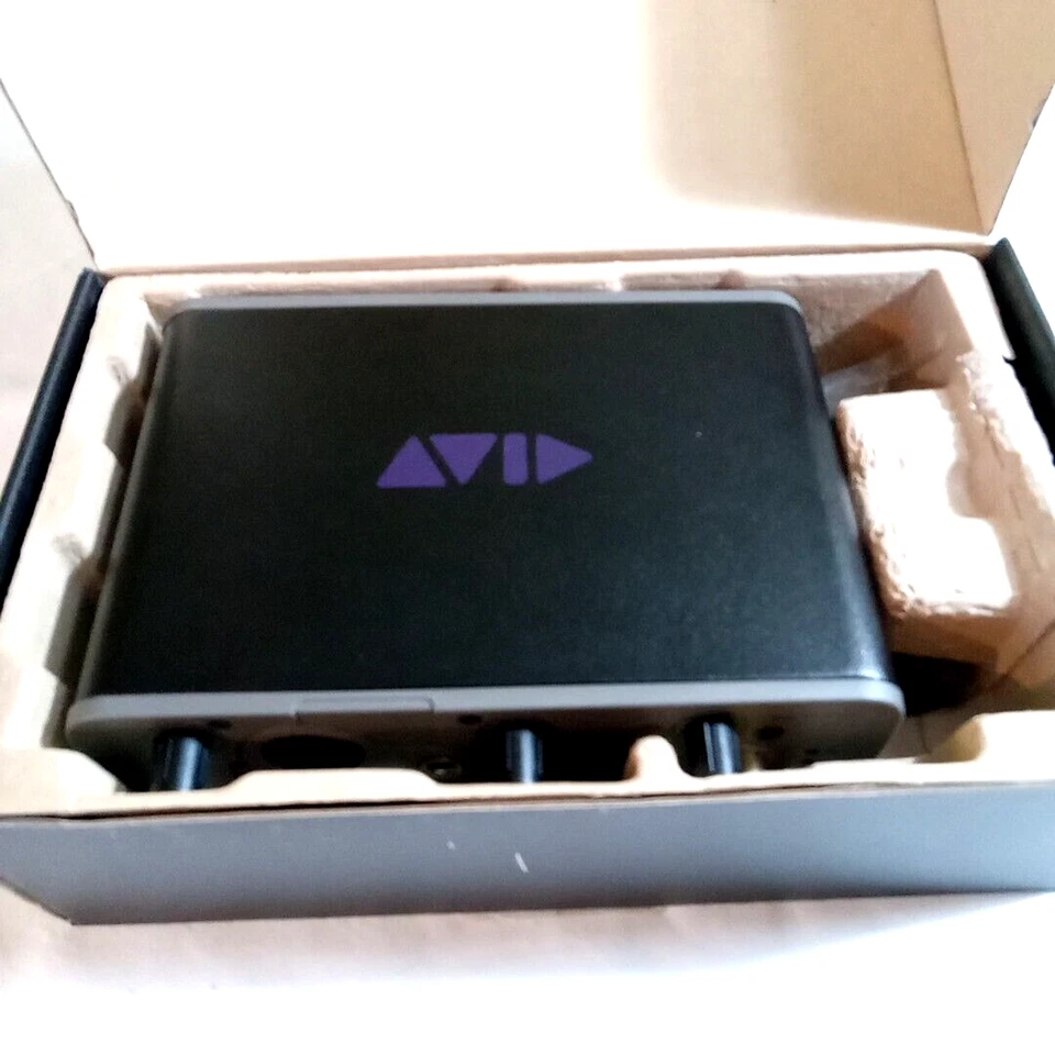 Guitar/Vocal Music Recording System: Fast Track Solo Avid Pro Tools Express  - Image 1 of 4