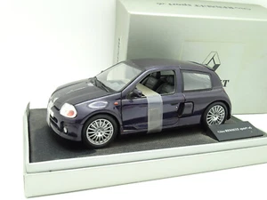 Universal Hobbies 1/18 - Renault Clio Sport V6 Purple 2000 - Picture 1 of 3
