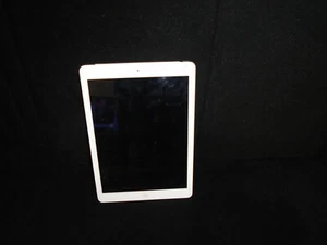 APPLE IPAD AIR A-1475 FOR SPARES - Photo 1/10