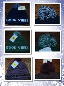 Blau oder grün oder grau/pflaume Neu mit Etikett Life is Good Good Vibes Winter Bommelmütze - Bild 1 von 10