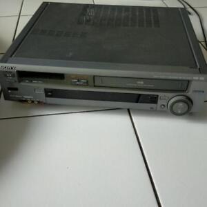 Sony Wv Tw1 Hi8 Vhs Vcr - Combo Recorder For Parts Or Repair