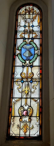 INCREDIBLE VICTORIAN ANTIQUE STAINED GLASS WINDOW FROM A CLOSED CHURCH - CMC46-G Cover