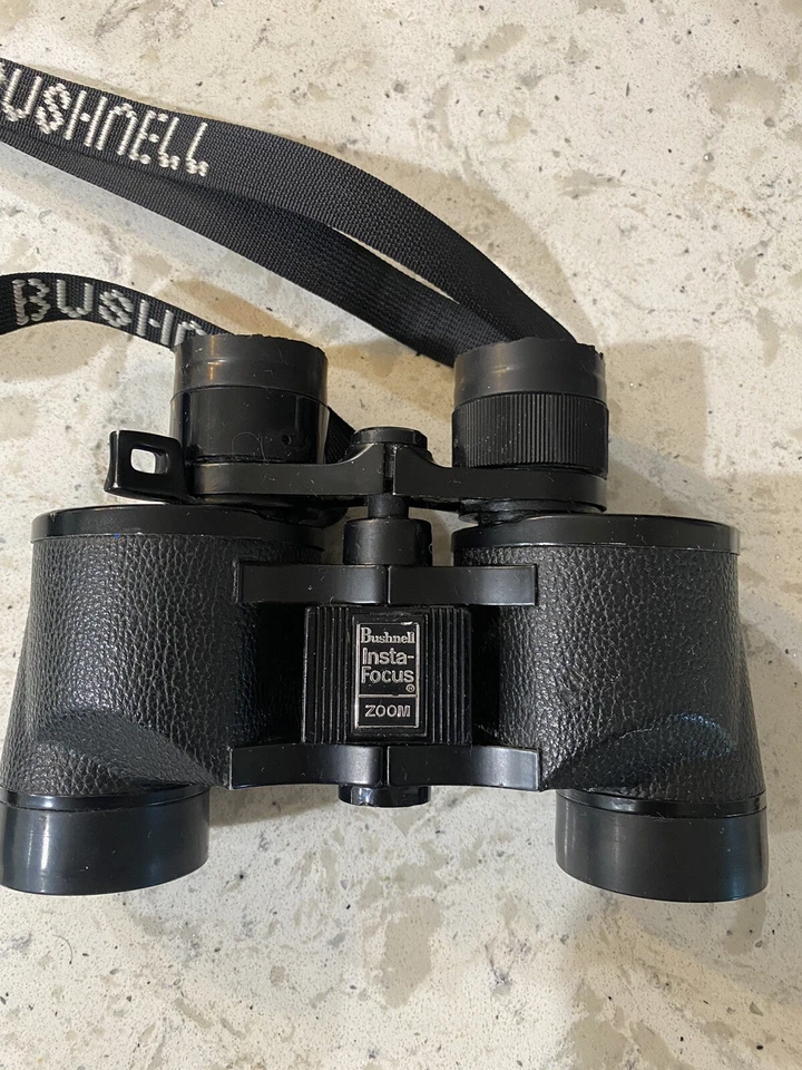 Vintage Bushnell 7-15X35 Field At 7X 300ft/1000yd Focus Zoom Binoculars - Image 1 of 4