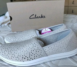 CLARKS WOMENS BREEZE EMILY LOAFER SNEAKER US 11 M LIGHT TAUPE - Picture 1 of 7