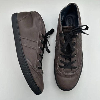 Zapatillas informales vintage de cuero marrón Dolce And Gabbana para hombre 8 Foto 1 de 4