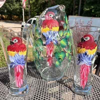 JARRA DE VIDRIO PINTADA A MANO Y DOS VASOS DE PINTA DE CERVEZA Foto 1 de 4