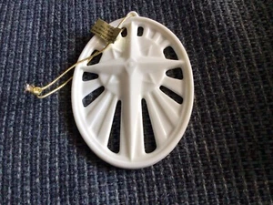 Enesco CROSS TRILIGHT Kim Lawrence White Christmas Ornament 2000 - Picture 1 of 3