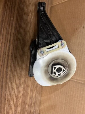 Buick Enclave 2018-2024 3,6 L transmisión delantera marco soporte de montaje OEM 84185776 Foto 1 de 4