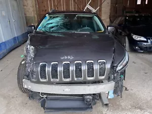 Jeep Cherokee Unfallschaden zu verkaufen - Bild 1 von 16