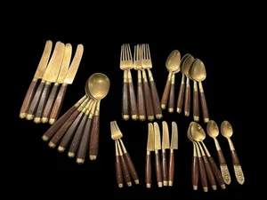 35 Stck. Vintage Holzgriff Golden Messing Besteck Gabeln Messer Löffel & Dessert Set - Bild 1 von 22