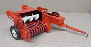 Tru Scale Hay Baler Vintage Original Farm Toy 1/16 Scale Pressed Steel Nice - Picture 1 of 8