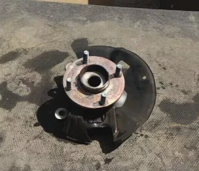 2011-2013 Ford Fiesta Left Driver Front Spindle Knuckle L Used - Image 1 of 2