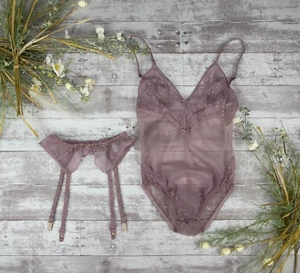 Vintage 1970s Purple Nylon Lace Lingerie boudoir Snap Crotch Teddy & Garter Belt - Picture 1 of 14