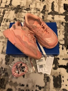 Girls ADIDAS ORIGINALS OZWEEGO Trainers With Box Infant uk size 8.5 - Picture 1 of 8