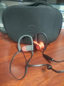 Beats Powerbeats3 Wireless Earphones with Charging Case - Picture 1 of 3