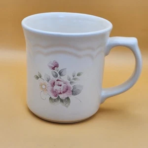 Tazza da caffè Pfaltzgraff in gres rosa floreale motivo rosa tè usata in ottime condizioni - Foto 1 di 9