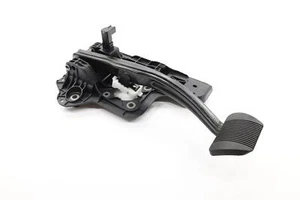 2017 - 2025 CHRYSLER PACIFICA BRAKE FOOT STOP PEDAL W/ BRACKET OEM 04581676AC - Picture 1 of 14
