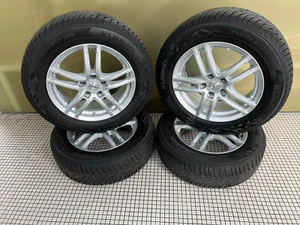 125-VW Tiguan Winterreifensatz Kumho 215/65/R17 MitDezent Alu:51743-LK:112-ET:40 - Bild 1 von 16