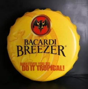 Bacardi Breezer Rum Leuchtreklame, Bar, Deko, Party, Kronkorkenoptik, Neu - Bild 1 von 4