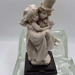 Giuseppe Armani's Magic Memories recién casados porcelana como nueva. Sin caja - Imagen 1 de 7