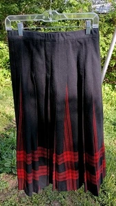 Pendleton Vintage Wool Skirt 8  Red Black Authentic Menzies Tartan Pleated - Picture 1 of 6