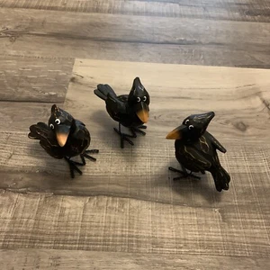 3 Hobby Lobby schwarz Harz Holzmaserung wertende Krähen Halloween Figuren - Bild 1 von 5