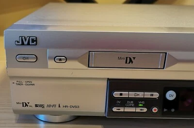 VIDEOREGISTRATORE vhs mini dv Jvc HR-DVS3 NON FUNZIONANTE, per pezzi di ricambio - Immagine 1 di 4