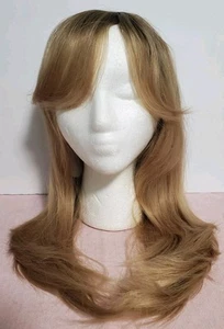 Lagenlook wellige Perücke hellbraun bis blond - weiche Wellen - verstellbare Träger 23" lang - Bild 1 von 10