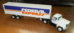 Federal Express '88 Winross Truck - Picture 1 of 2