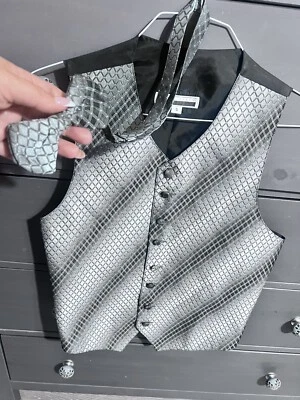 Perry Ellis Mens Vest With Bow Tie Gray Wedding Size S EUC - Image 1 of 4