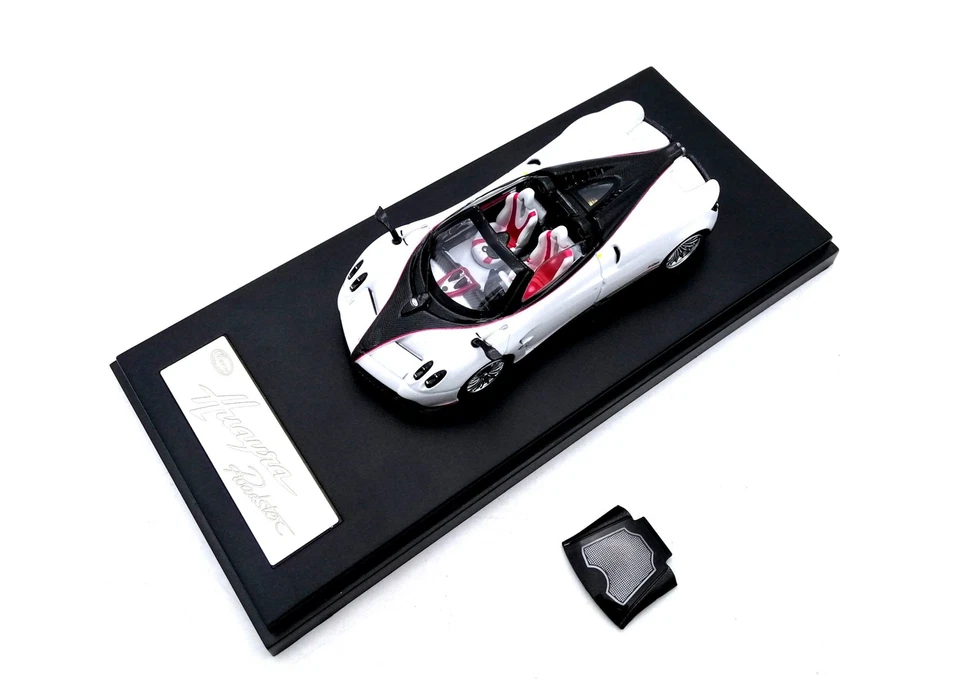 Lcd-Model Lcd64015-Bw Pagani - Huayra Roadster 2018 - Blanc Perle Mét - 1/64