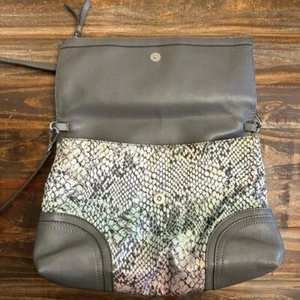 Simply Vera Vera Wang Purse Crossbody 80's Reptile Print Gray NWOT - Picture 1 of 16
