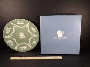 1989 Wedgwood Sage Jasperware Plate Signed by Mark Mayson Wedgewood Master w/box - Picture 1 of 6