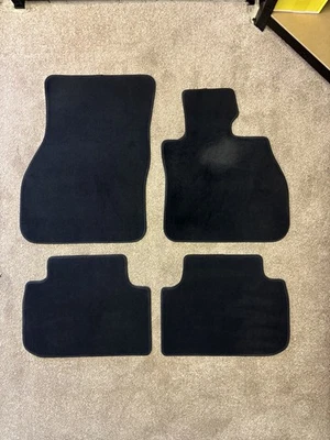 Juego completo alfombrillas originales BMW Serie 1 Hatchback 2019-2024 Foto 1 de 4