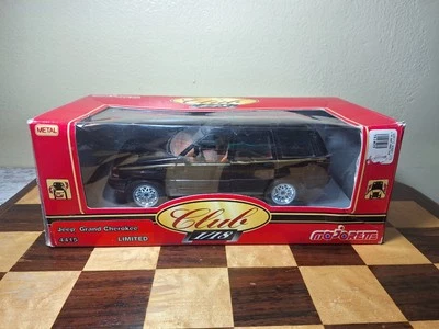 Majorette Club Jeep Grand Cherokee Limited black 1:18 Scale Diecast Model  - Image 1 of 4