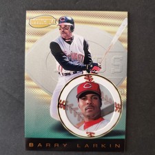 1999 PACIFIC INVINCIBLE - BARRY LARKIN - CINCINNATI REDS - #39  HOF PLAYER