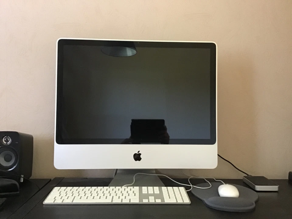 iMac 24 zoll ALU 2007 SSD 256 GB 2,4 GHz Dual Core, 4 GB RAM - Bild 1 von 1