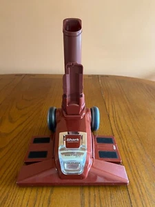 Shark - Lift Away Dust Away Pro - Modell NV680 XL - rot - nie benutzt - Bild 1 von 15